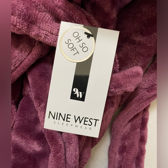 NWT Nine West Plush Robe Hawthorne Rose Color Size M - Picture 6 of 6
